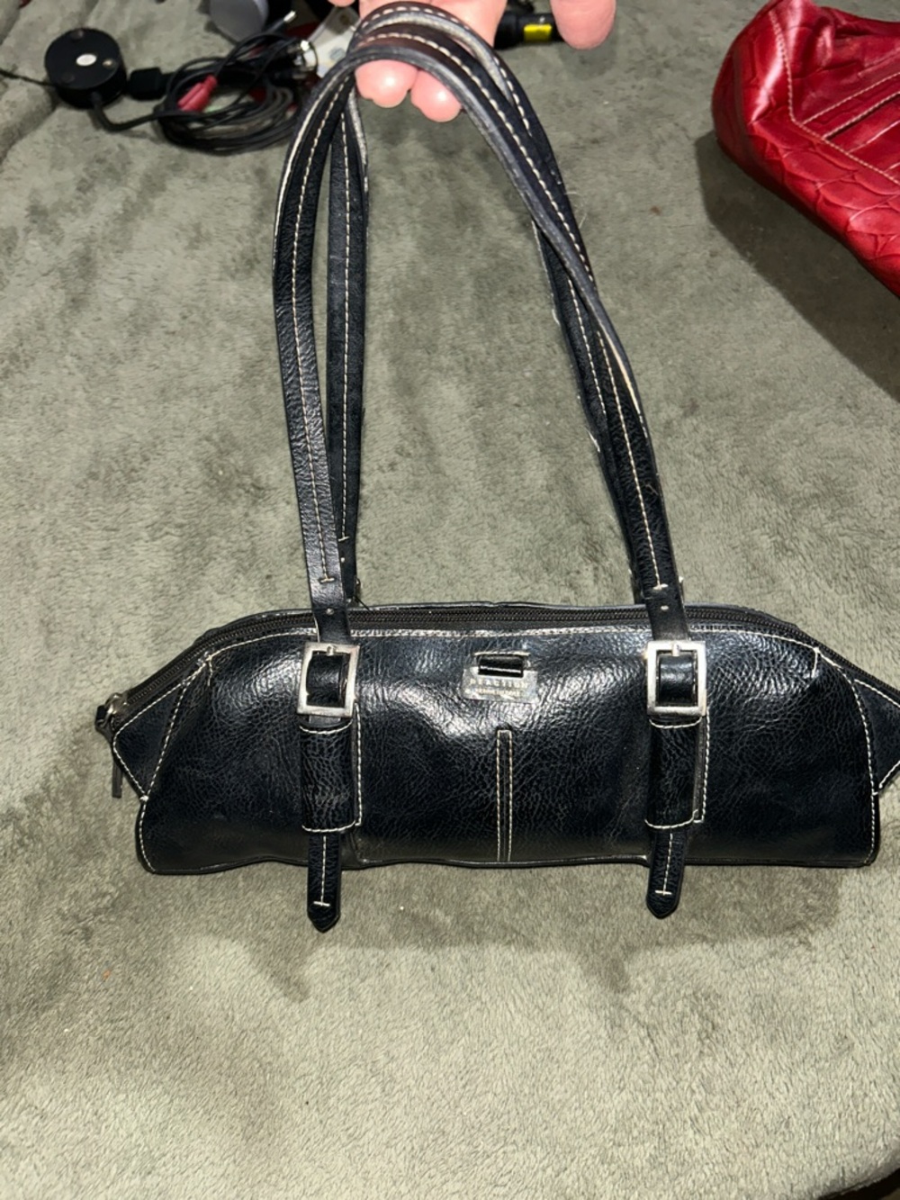 Black Women's Shoulder Bag - Sleek Leather Barrel Tote